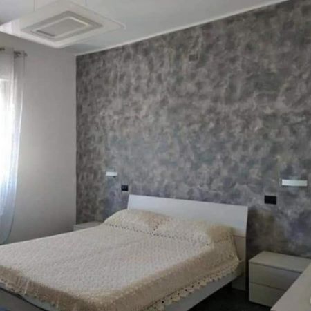 Ad Un Passo Dal Mare Apartment Savona Exterior photo