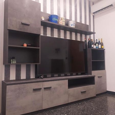 Ad Un Passo Dal Mare Apartment Savona Exterior photo